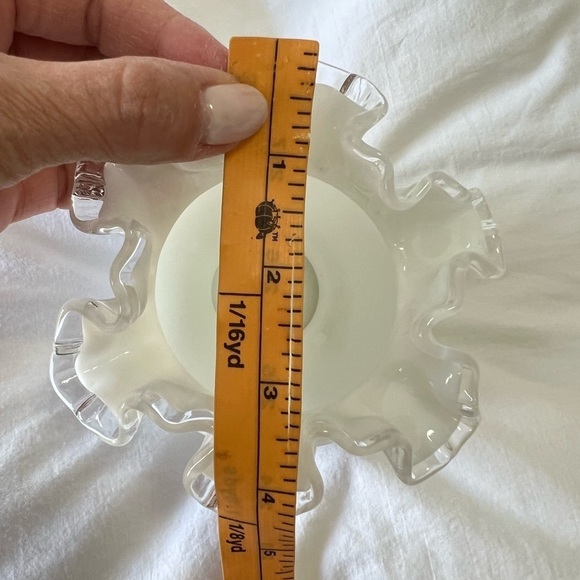 Vintage 1940s Fenton Milk Glass Ruffled Edged 4” Vase - Picture 7 of 8